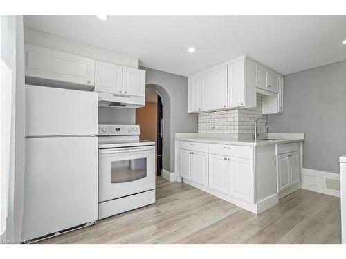 49 Jarvis Street, Brantford, ON - Indoor Photo Showing Kitchen