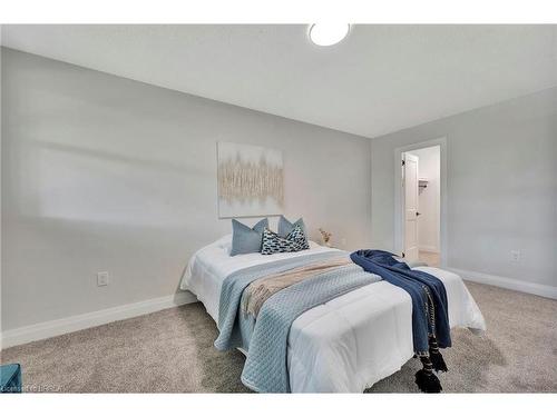 123-36 Hayhurst Road, Brantford, ON - Indoor Photo Showing Bedroom