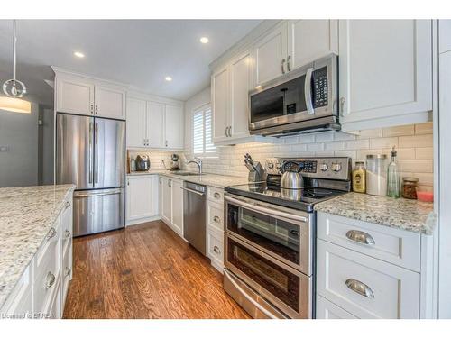 70 Anastasia Crescent, Brantford, ON - Indoor Photo Showing Kitchen With Upgraded Kitchen