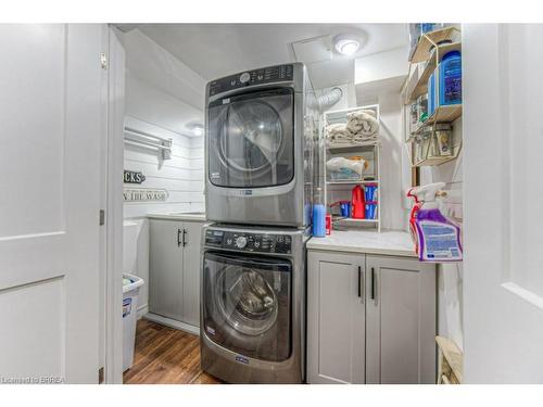 70 Anastasia Crescent, Brantford, ON - Indoor Photo Showing Laundry Room