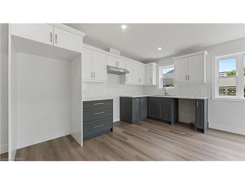 24B Balfour Street, Brantford, ON - Indoor Photo Showing Kitchen