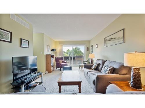 209-111 Grey Street, Brantford, ON - Indoor Photo Showing Living Room