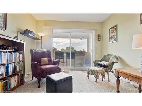 209-111 Grey Street, Brantford, ON - Indoor Photo Showing Living Room