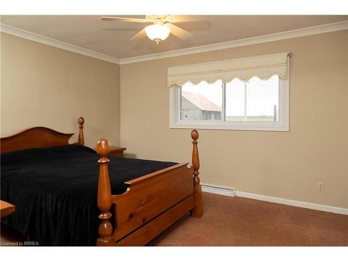 1525 Highway 3, Delhi, ON - Indoor Photo Showing Bedroom