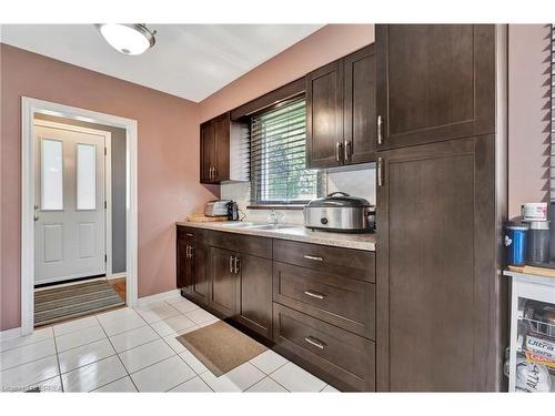 19 Frontenac Avenue, Brantford, ON - Indoor Photo Showing Kitchen