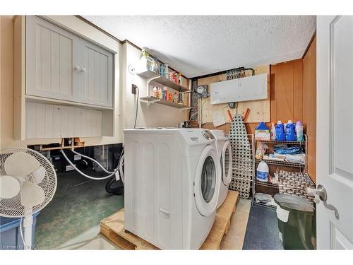 19 Frontenac Avenue, Brantford, ON - Indoor Photo Showing Laundry Room