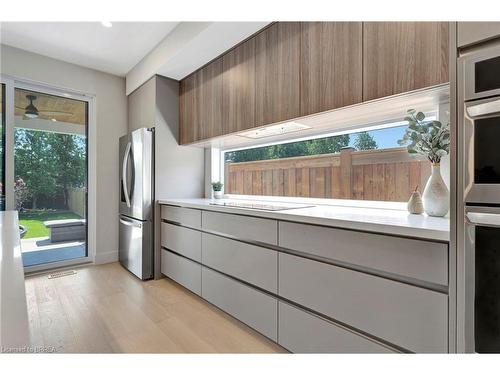 128 Lisgar Avenue, Tillsonburg, ON - Indoor Photo Showing Kitchen