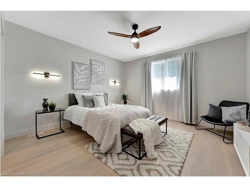 128 Lisgar Avenue, Tillsonburg, ON - Indoor Photo Showing Bedroom