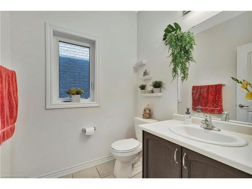 6 Tarrison Street, Brantford, ON - Indoor Photo Showing Bathroom