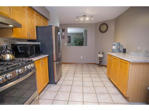 23 Garners Lane, Brantford, ON - Indoor Photo Showing Kitchen