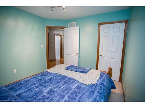 23 Garners Lane, Brantford, ON - Indoor Photo Showing Bedroom