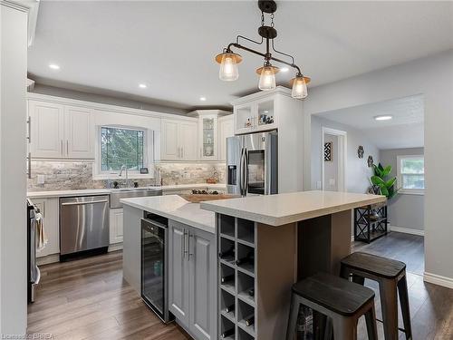 233 Oakland Road, Scotland, ON - Indoor Photo Showing Kitchen