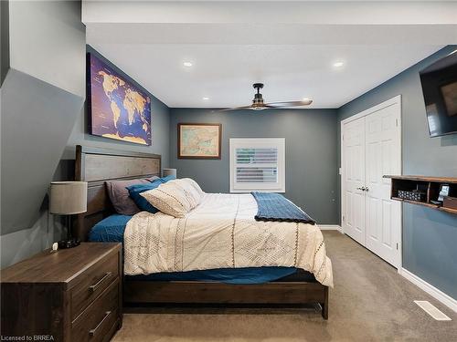 233 Oakland Road, Scotland, ON - Indoor Photo Showing Bedroom