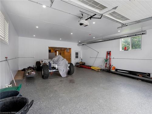 233 Oakland Road, Scotland, ON - Indoor Photo Showing Garage