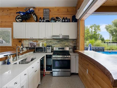 233 Oakland Road, Scotland, ON - Indoor Photo Showing Kitchen With Double Sink