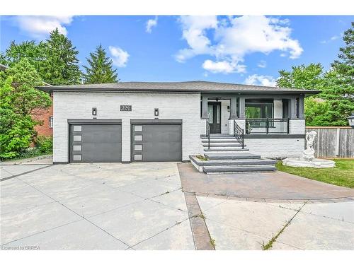 396 Denlow Avenue, Hamilton, ON - Outdoor With Deck Patio Veranda