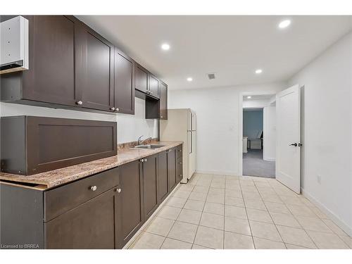 396 Denlow Avenue, Hamilton, ON - Indoor Photo Showing Kitchen