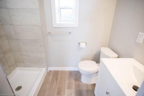 2-44 Grey Street, Brantford, ON - Indoor Photo Showing Bathroom