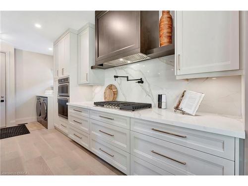 145 Parkside Drive, Brantford, ON - Indoor Photo Showing Kitchen With Upgraded Kitchen