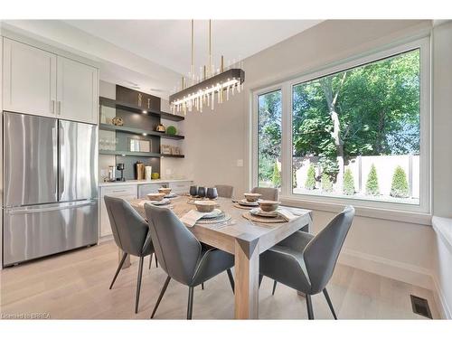 145 Parkside Drive, Brantford, ON - Indoor Photo Showing Dining Room