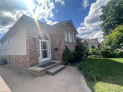 201 Grand Street, Brantford, ON - Outdoor