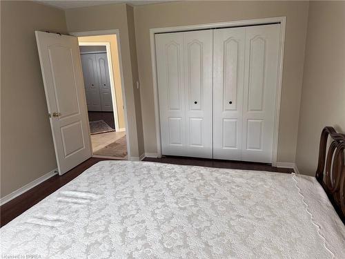 201 Grand Street, Brantford, ON - Indoor Photo Showing Bedroom