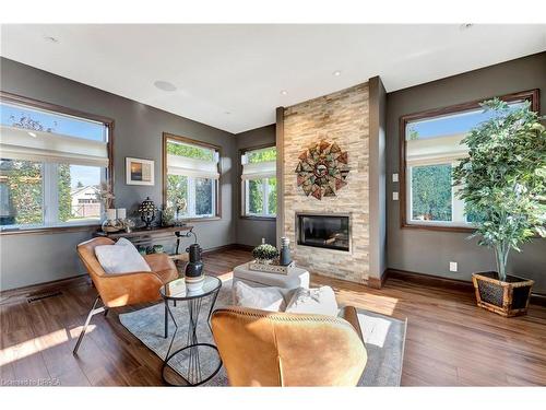 29 Tan Avenue, Waterford, ON - Indoor Photo Showing Living Room With Fireplace