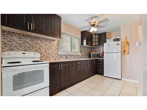 28 Frank Street, Brantford, ON - Indoor Photo Showing Kitchen