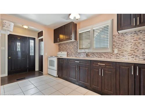 28 Frank Street, Brantford, ON - Indoor Photo Showing Kitchen