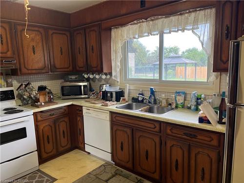 11 Owen Avenue, Brantford, ON - Indoor Photo Showing Kitchen With Double Sink