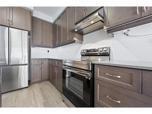 44 Amos Avenue, Brantford, ON - Indoor Photo Showing Kitchen