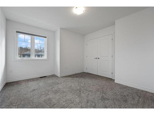 44 Amos Avenue, Brantford, ON - Indoor Photo Showing Bathroom