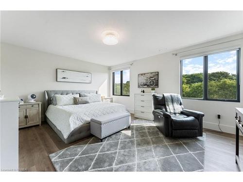 24 Westlake Boulevard, Brantford, ON - Indoor Photo Showing Bedroom