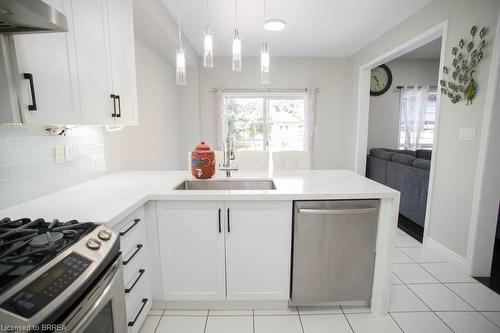 114 Thomas Avenue, Brantford, ON - Indoor Photo Showing Kitchen