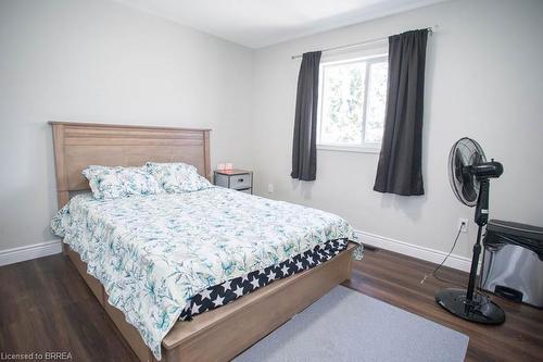 114 Thomas Avenue, Brantford, ON - Indoor Photo Showing Bedroom