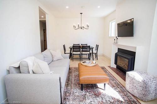 187 Dufferin Avenue, Brantford, ON - Indoor Photo Showing Living Room With Fireplace