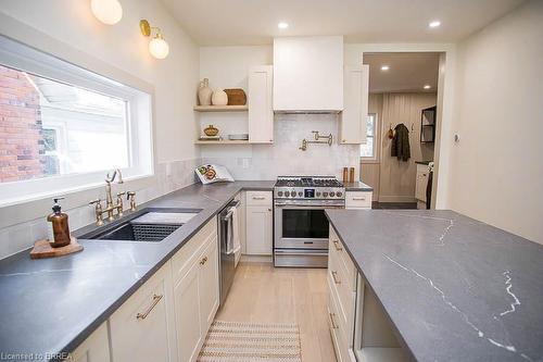 187 Dufferin Avenue, Brantford, ON - Indoor Photo Showing Kitchen With Upgraded Kitchen