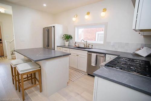 187 Dufferin Avenue, Brantford, ON - Indoor Photo Showing Kitchen With Upgraded Kitchen