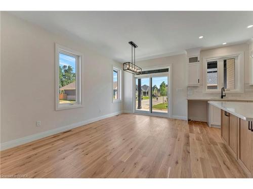 44 Cedar Street, Paris, ON - Indoor Photo Showing Other Room