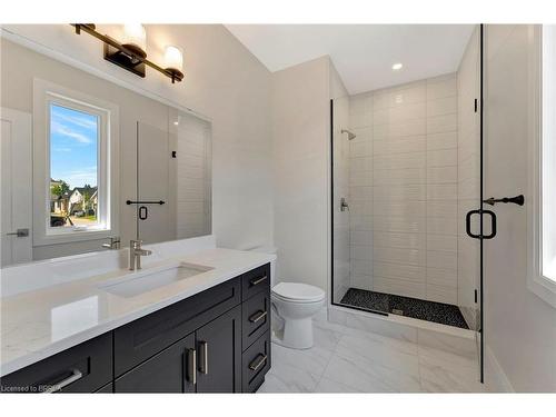 44 Cedar Street, Paris, ON - Indoor Photo Showing Bathroom