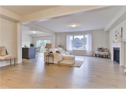 7 Ford Street, Paris, ON - Indoor Photo Showing Living Room With Fireplace