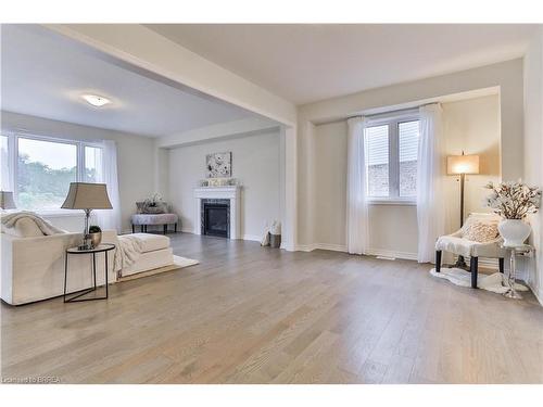 7 Ford Street, Paris, ON - Indoor Photo Showing Living Room With Fireplace