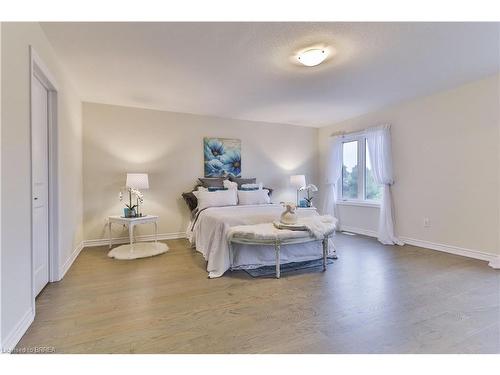 7 Ford Street, Paris, ON - Indoor Photo Showing Bedroom