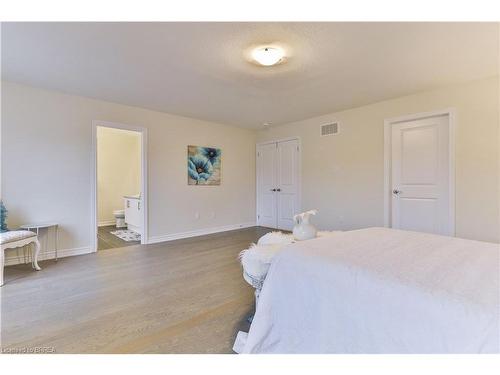 7 Ford Street, Paris, ON - Indoor Photo Showing Bedroom