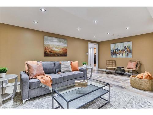 6 Wildflower Lane, Brantford, ON - Indoor Photo Showing Living Room