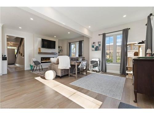 61-49 Royal Dornoch Drive, St. Thomas, ON - Indoor Photo Showing Living Room With Fireplace