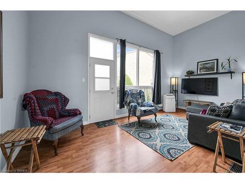 508C Grey Street, Brantford, ON - Indoor Photo Showing Living Room