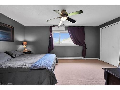 508C Grey Street, Brantford, ON - Indoor Photo Showing Bedroom