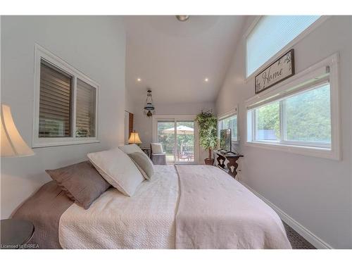 26 Davies Street, Cambridge, ON - Indoor Photo Showing Bedroom