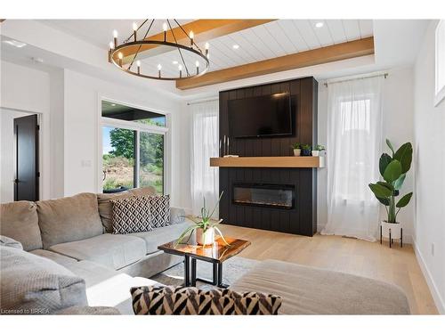 6 Macneil Court, Port Burwell, ON - Indoor Photo Showing Living Room With Fireplace